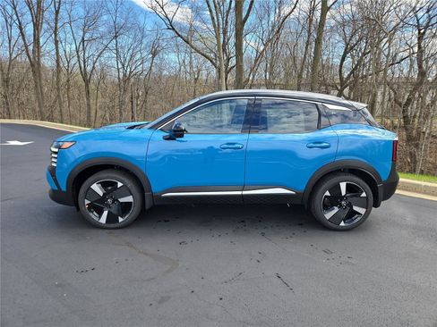 New 2026 Nissan Kicks SR AWD/4WD image 5