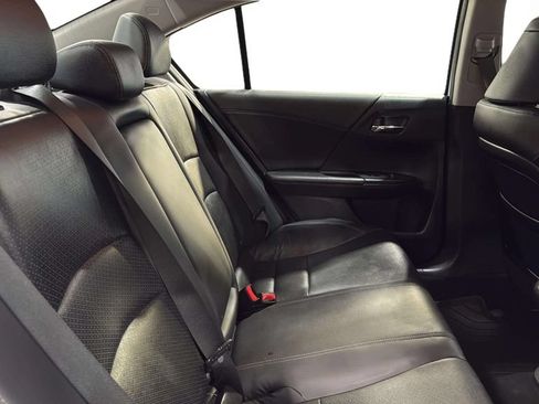 Used 2013 Honda Accord Touring image 12