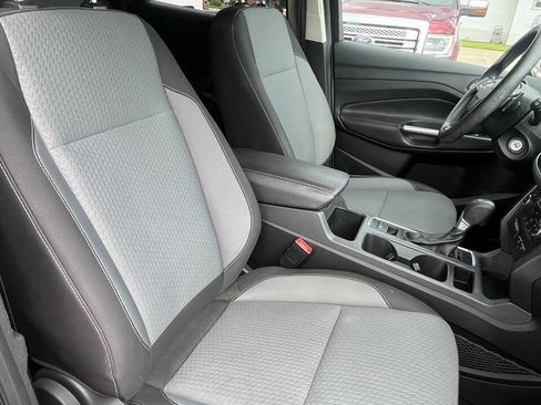 Used 2017 Ford Escape SE w/ SE Cold Weather Package image 26