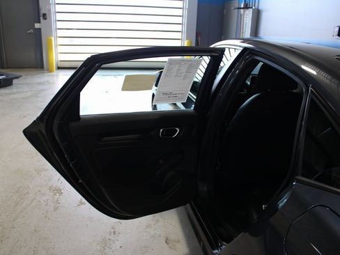 Used 2023 Honda Civic Sport image 18