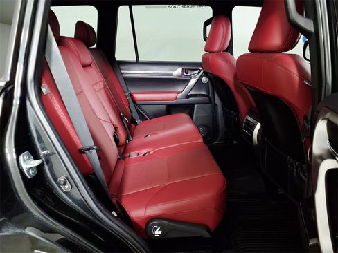 Used 2022 Lexus GX 460 Premium w/ Premium Plus Package image 10