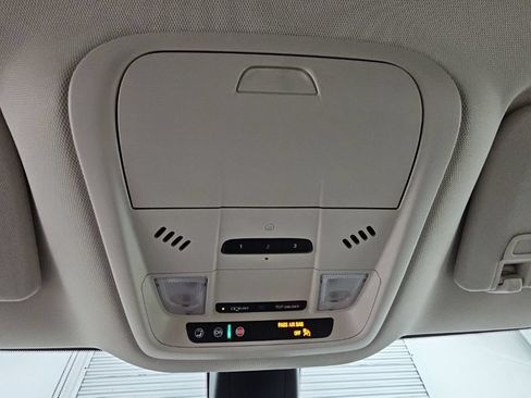 Certified 2024 Buick Enclave Essence w/ Technology Package FWD image 23