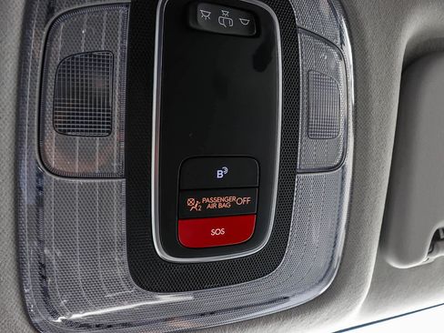 Used 2024 Hyundai Kona SEL FWD image 30