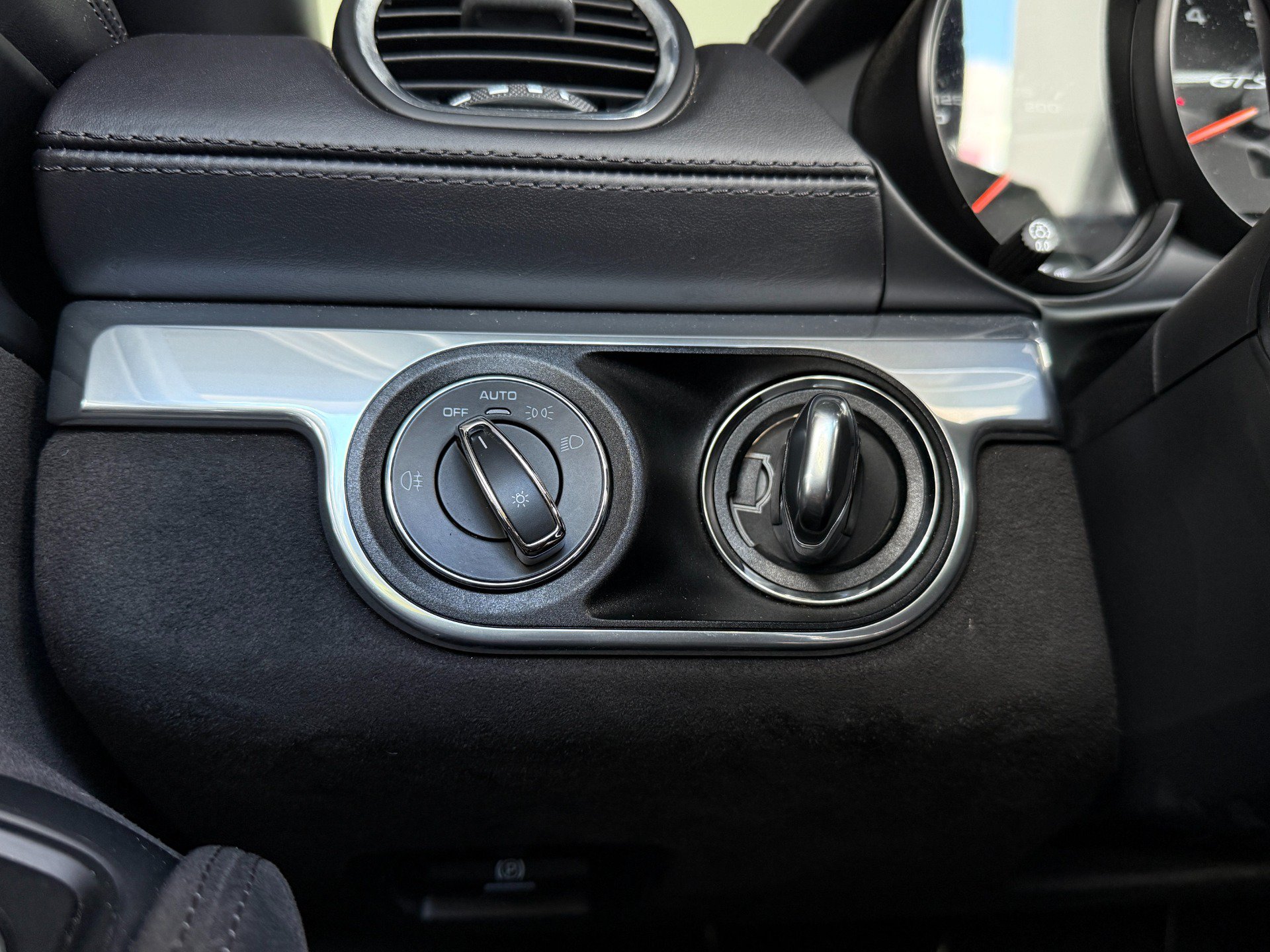 Used 2024 Porsche 718 Boxster GTS RWD image 41