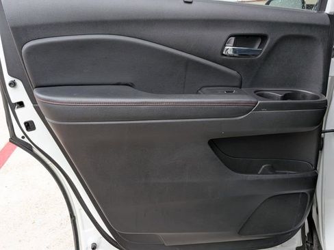 Used 2021 Honda Pilot Black Edition image 26