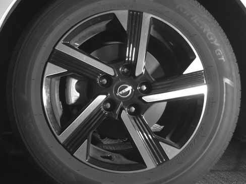 Used 2025 Nissan Sentra SV image 12