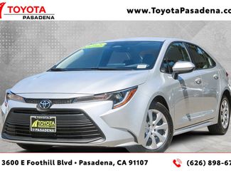 Used 2025 Toyota Corolla LE image 1
