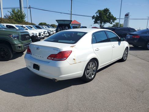 Used 2005 Toyota Avalon FWD image 4
