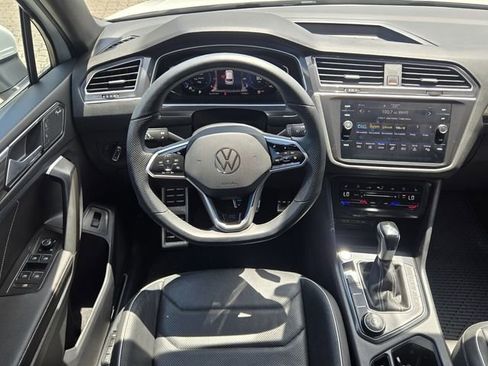 Certified 2024 Volkswagen Tiguan SEL R-Line AWD/4WD image 17
