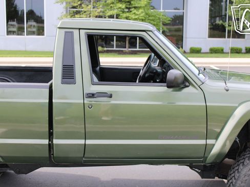 Used 1990 Jeep Comanche 2WD image 31