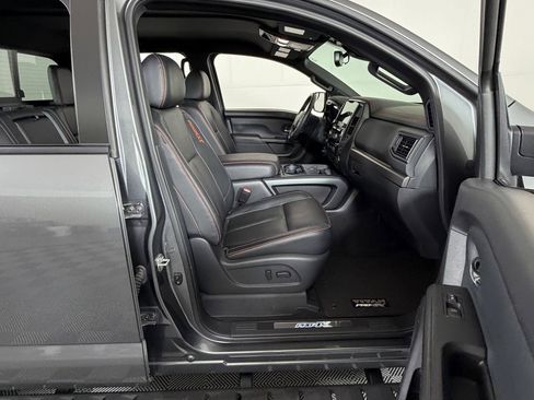 Used 2021 Nissan Titan PRO-4X w/ Pro-4x Convenience Package image 6