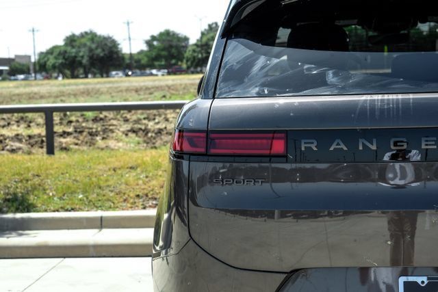 New 2026 Land Rover Range Rover Sport Dynamic SE AWD/4WD image 65