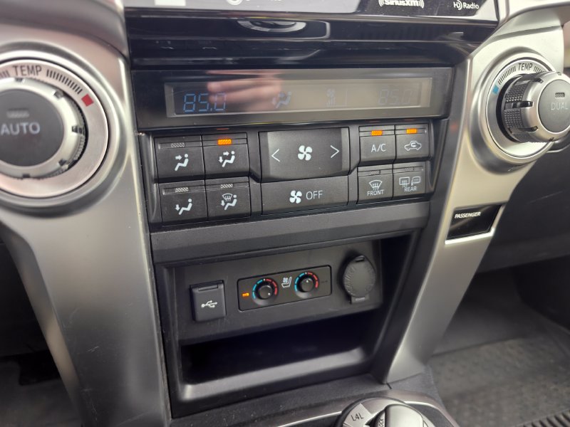 Used 2023 Toyota 4Runner Limited AWD/4WD image 13