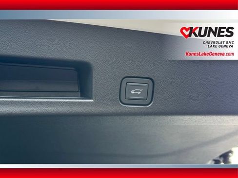 New 2026 GMC Acadia AT4 w/ Luxury Package AWD/4WD image 27