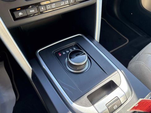 Used 2017 Land Rover Discovery Sport HSE image 27