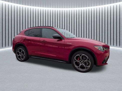 Used 2024 Alfa Romeo Stelvio Veloce AWD/4WD image 3