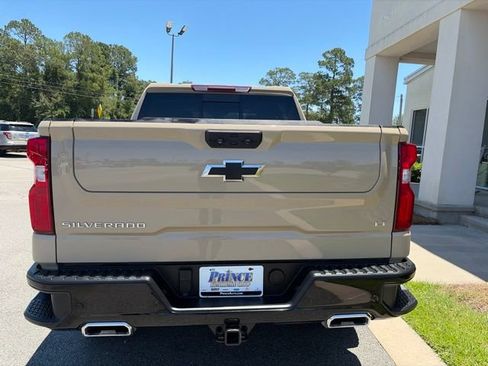 Used 2022 Chevrolet Silverado 1500 LT Trail Boss w/ LT Trail Boss Premium Package AWD/4WD image 5