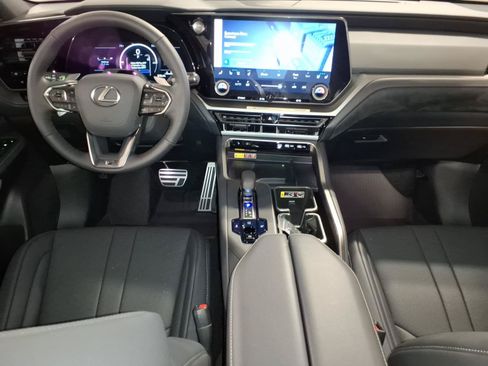 New 2026 Lexus TX 500h AWD image 10