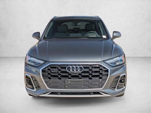 Used 2021 Audi Q5 e Prestige w/ Prestige Package AWD/4WD image 2