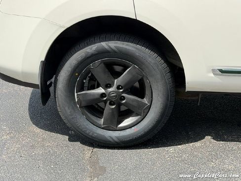 Used 2013 Nissan Rogue S w/ Special Edition Pkg AWD/4WD image 35