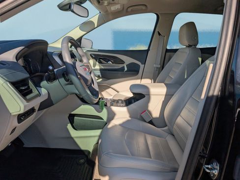 Used 2024 GMC Terrain Denali image 17