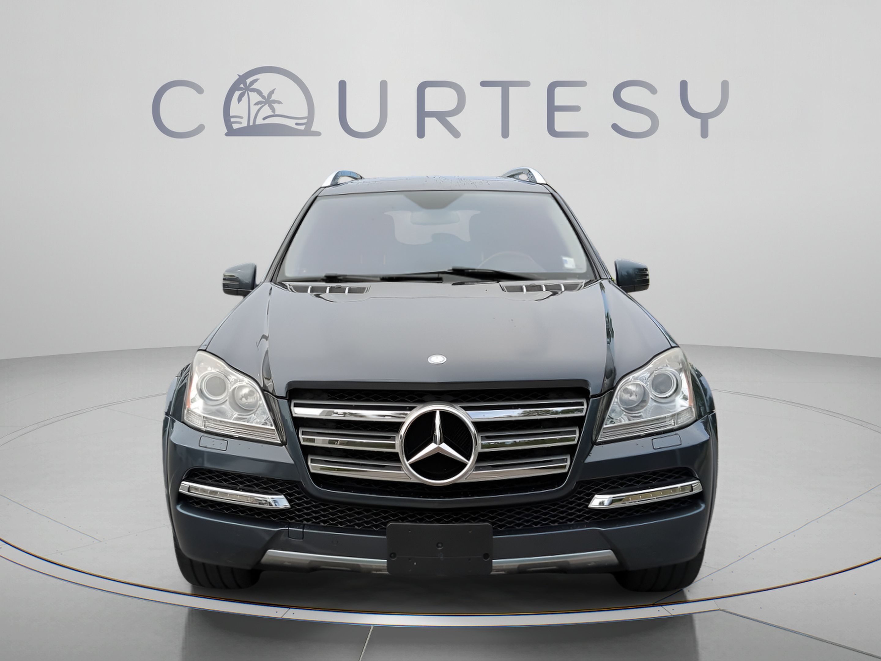 Used 2011 Mercedes-Benz GL 550 4MATIC image 9