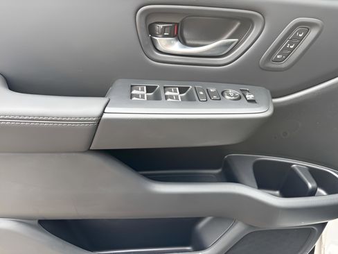 New 2025 Honda Pilot Touring image 25