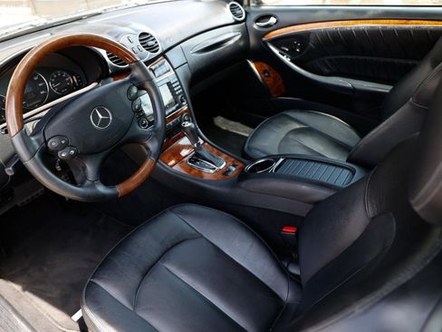 Used 2009 Mercedes-Benz CLK 350 Cabriolet image 4