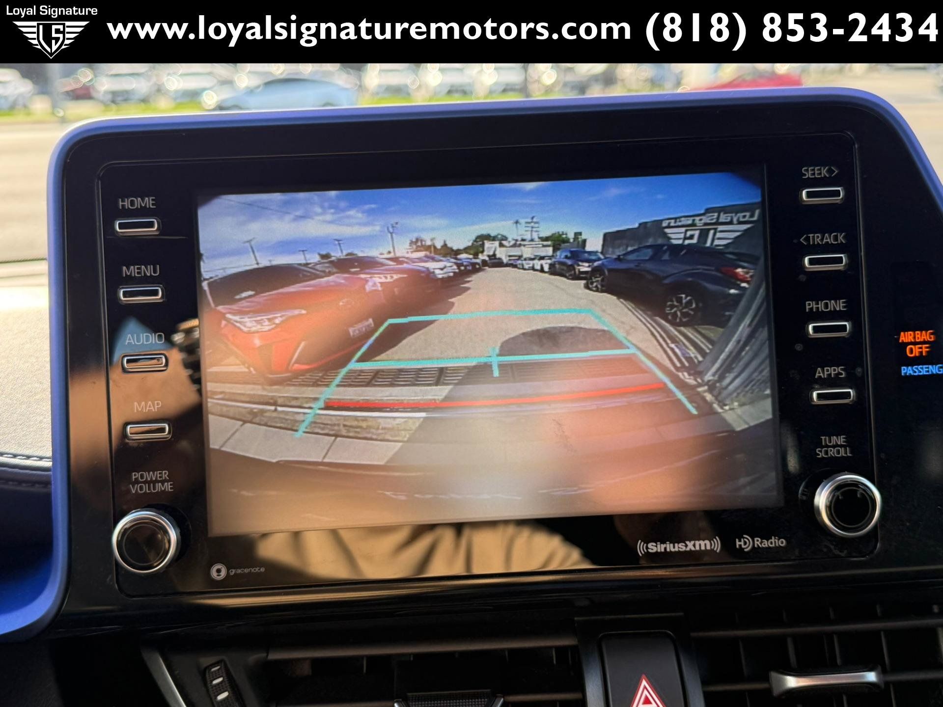 Used 2020 Toyota C-HR XLE FWD image 21