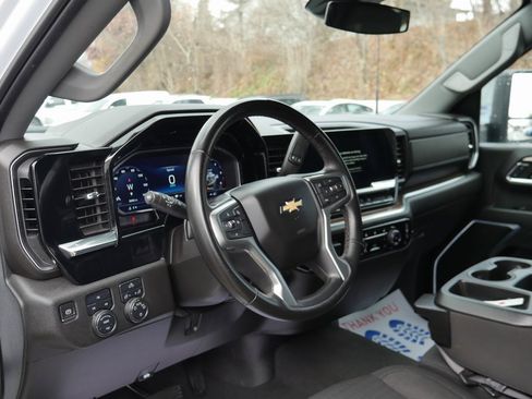 Used 2024 Chevrolet Silverado 2500 LT image 10