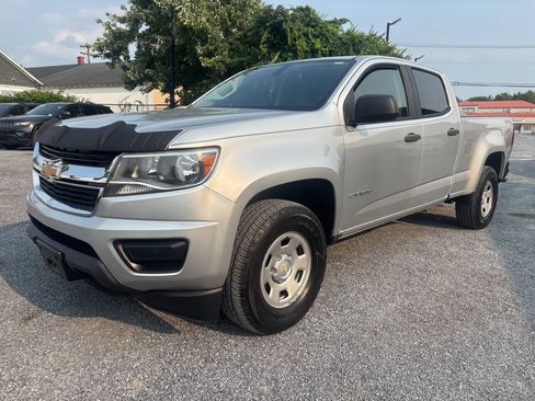 Used 2018 Chevrolet Colorado W/T w/ WT Convenience Package AWD/4WD image 9