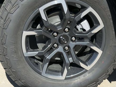 New 2026 Chevrolet Equinox ACTIV w/ Convenience Package III image 10