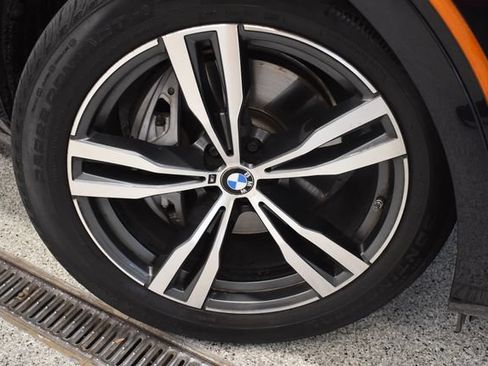 Used 2024 BMW X7 xDrive40i w/ M Sport Package AWD/4WD image 31