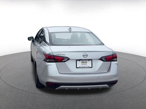 Used 2025 Nissan Versa SV FWD image 10