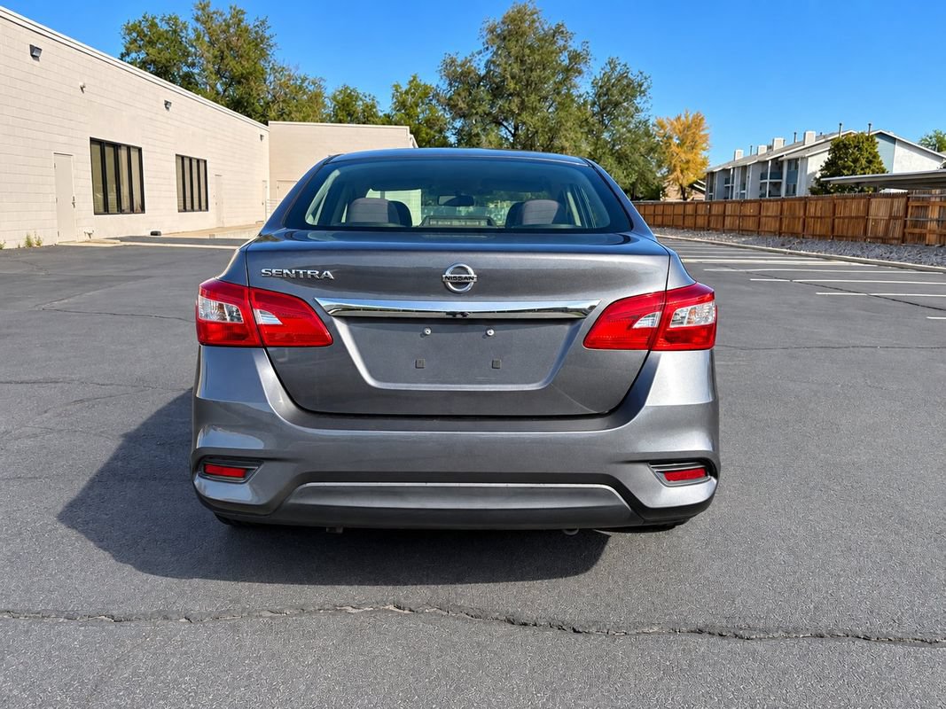 Used 2016 Nissan Sentra S FWD image 4