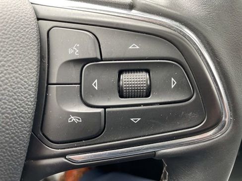 Used 2023 Buick Envision Essence w/ Sport Touring Package FWD image 20