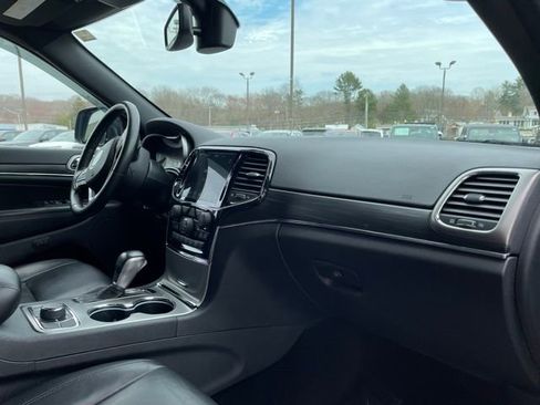 Used 2021 Jeep Grand Cherokee Limited AWD/4WD image 29