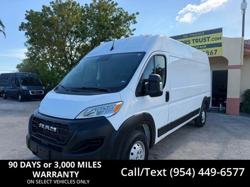 Used 2023 RAM ProMaster 2500 FWD image 1
