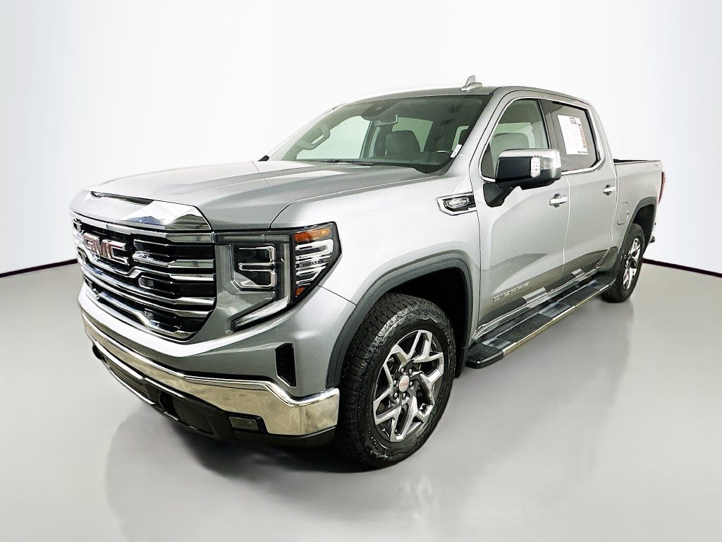 Used 2023 GMC Sierra 1500 SLT w/ SLT Premium Package AWD/4WD image 3