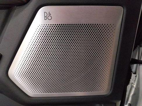 Used 2024 Ford F250 Platinum image 31