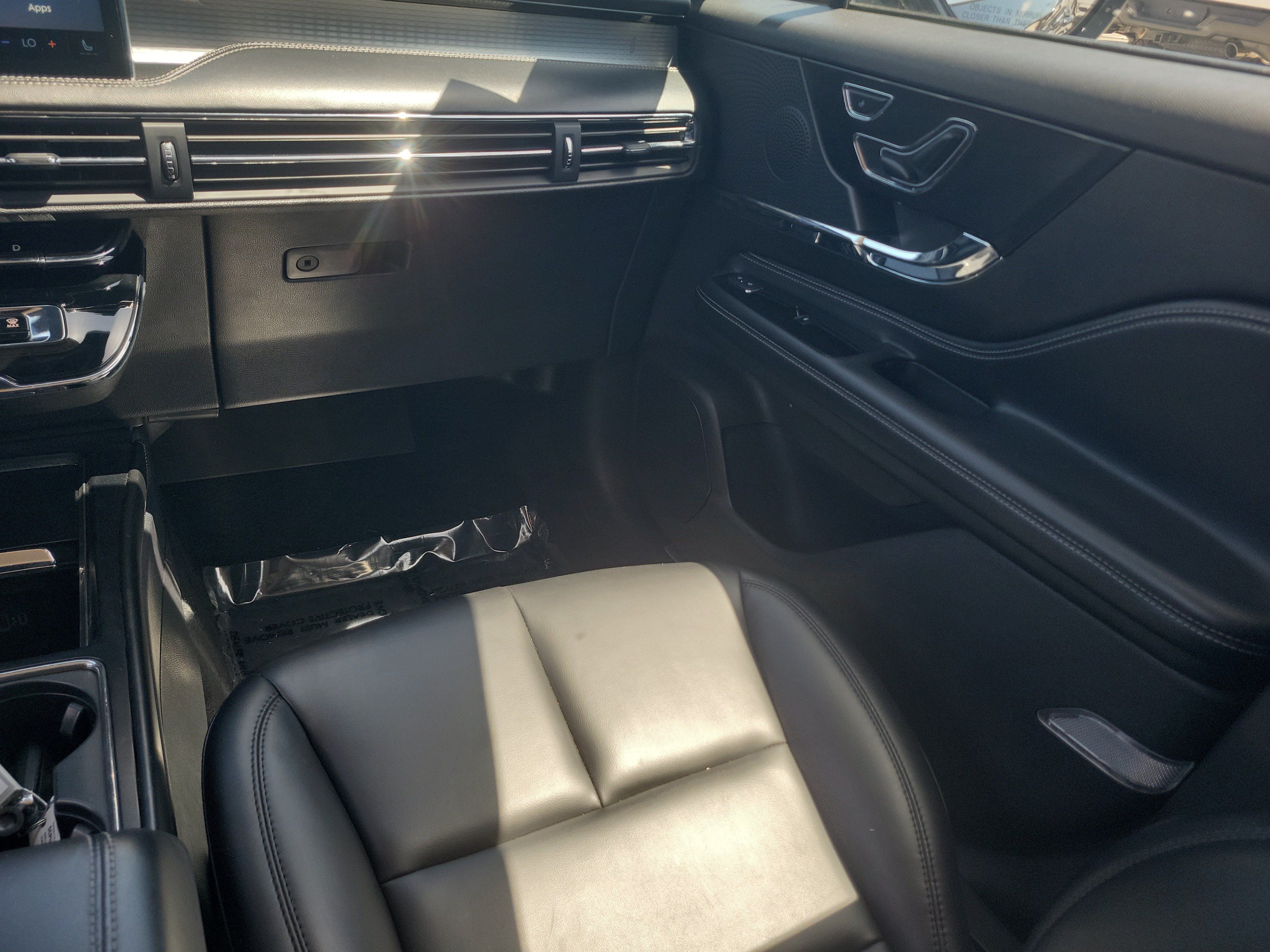 Used 2023 Lincoln Corsair AWD image 20