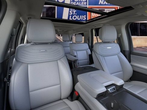 New 2026 Ford Expedition Max Platinum w/ Platinum Ultimate Package AWD/4WD image 10
