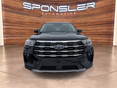 New 2026 Ford Explorer Active w/ Active Comfort Package image 9