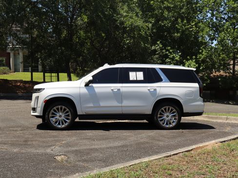 Used 2021 Cadillac Escalade Premium Luxury w/ Driver Assist Tech Package AWD/4WD image 3