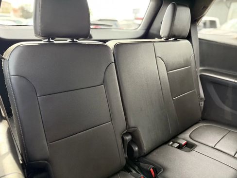 Used 2023 Chevrolet Traverse Premier w/ Redline Edition image 19