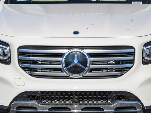 Certified 2025 Mercedes-Benz GLB 250 4MATIC image 7