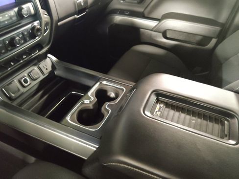 Used 2018 Chevrolet Silverado 1500 LT w/ All Star Edition image 26