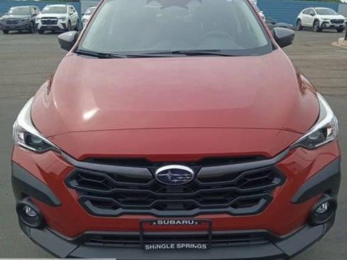 Used 2025 Subaru Crosstrek 2.0i Premium image 8