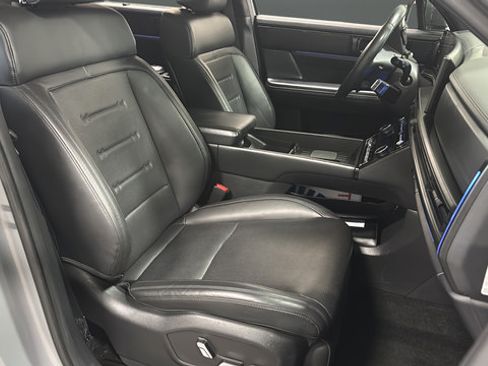 Used 2024 Hyundai Santa Fe Calligraphy AWD/4WD image 23