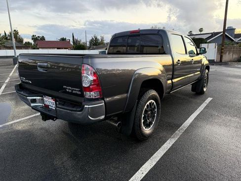 Used 2011 Toyota Tacoma PreRunner w/ SR5 Pkg #2 w/JBL Audio image 13